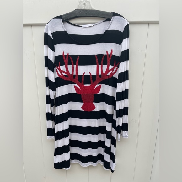 Sparkly Reindeer Tunic Shirt size Large NWOT - Picture 5 of 7